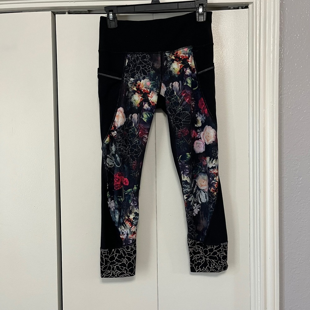 Athleta‎ Floral Print Crop Leggings Black Activewear Athletic Womens Small